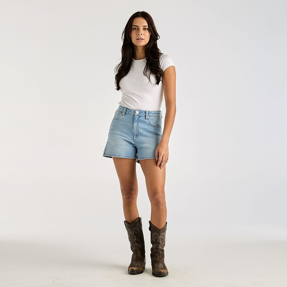 Wrangler Hi Bells shorts Infinite Sky – FEMALE1