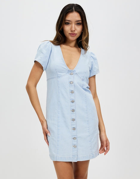erin mini denim dress LEVI'S Erin Mini Denim Dress in Indigo Stonewash