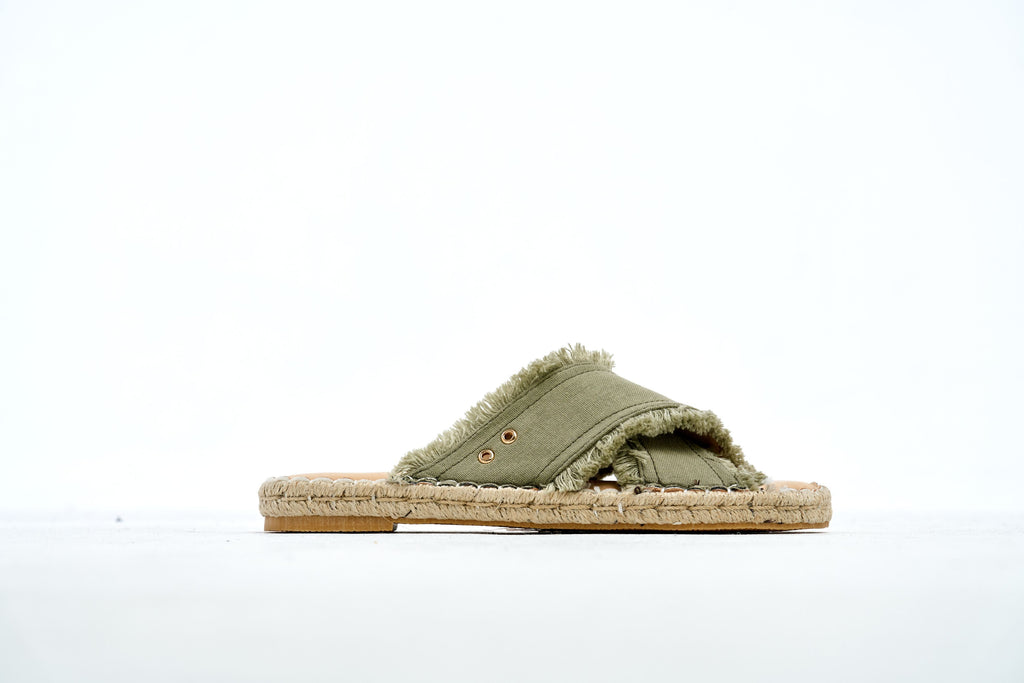 Betty Basics Moama Slide